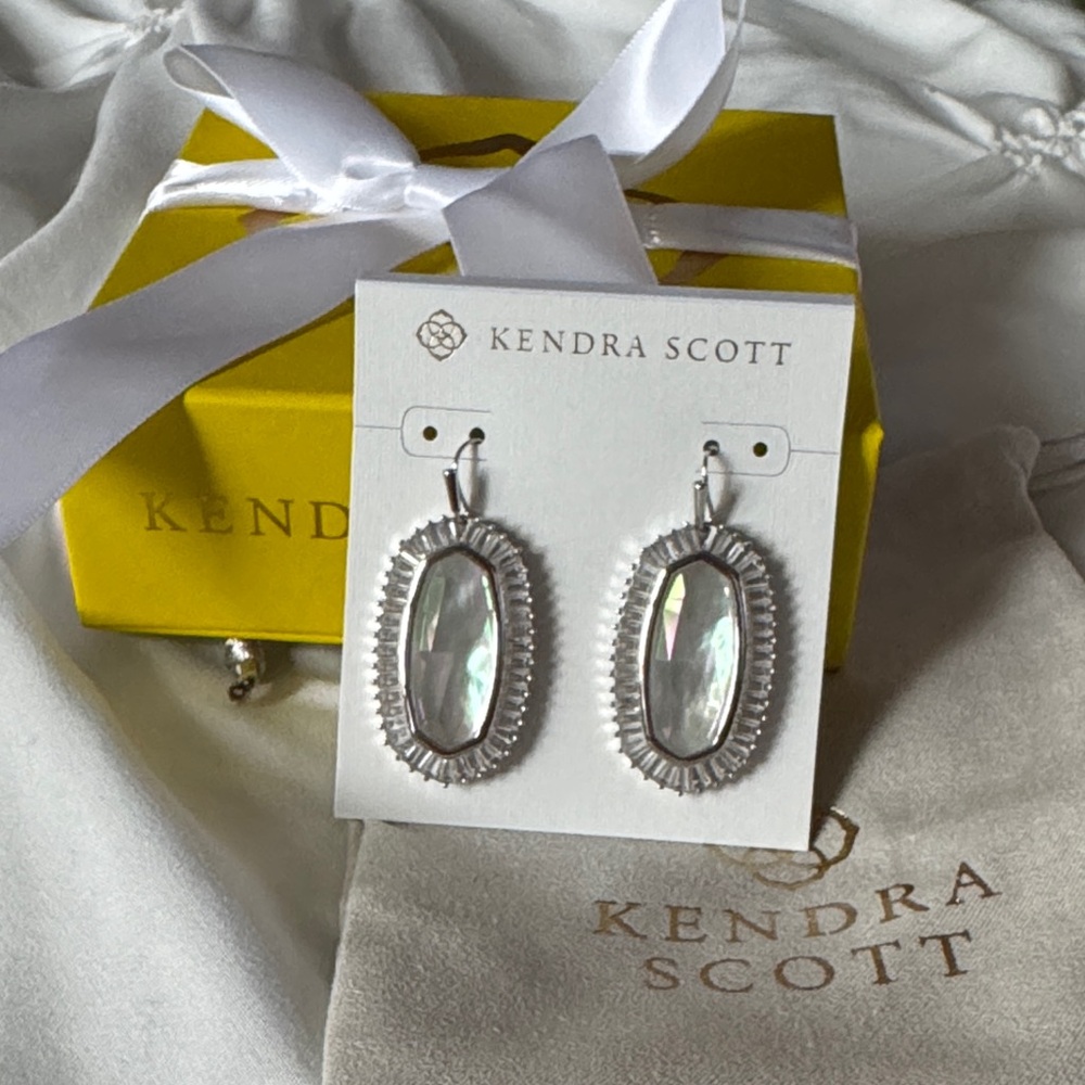 Kendra Scott Baguette Elle Drop Earrings In Rhodium Ivory Mix